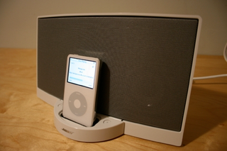 Illustration for article titled iPod Dock Bracket, Bose SoundDock vs. Logitech AudioStation